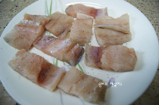 제철 맞은 민어로 양념 조림 만들었어요