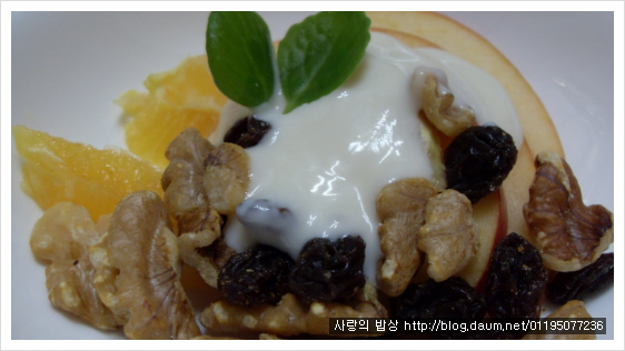 상큼함에 꽃샘추위도 샤르륵! 사과호두샐러드>_