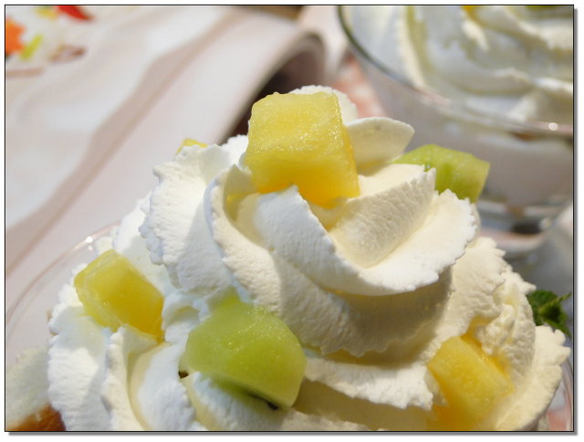 아이스크림보다 맛있는~ 요구르트 파인애플트라이플