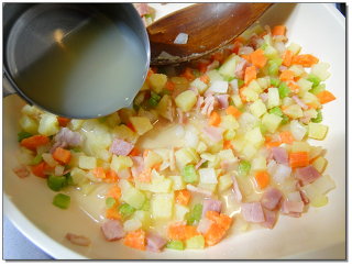 바지락이 수프 속으로~ 고소하고 시원한 바지락 클램차우더