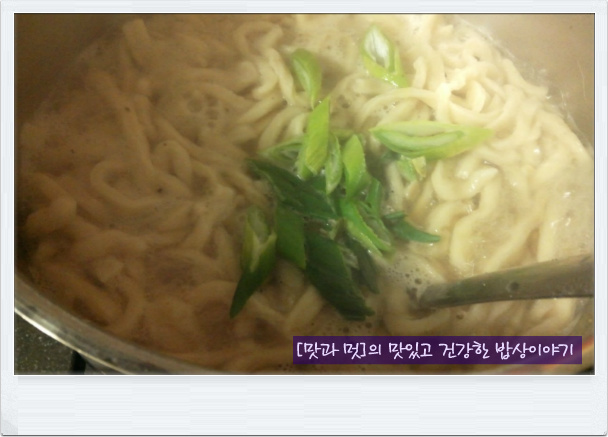 장터칼국수 이미지