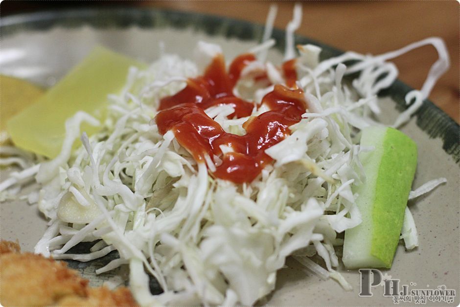 강남맛집-이렇게 두꺼운 돈가스는 처음이야.맛까지 좋은-한성돈가스