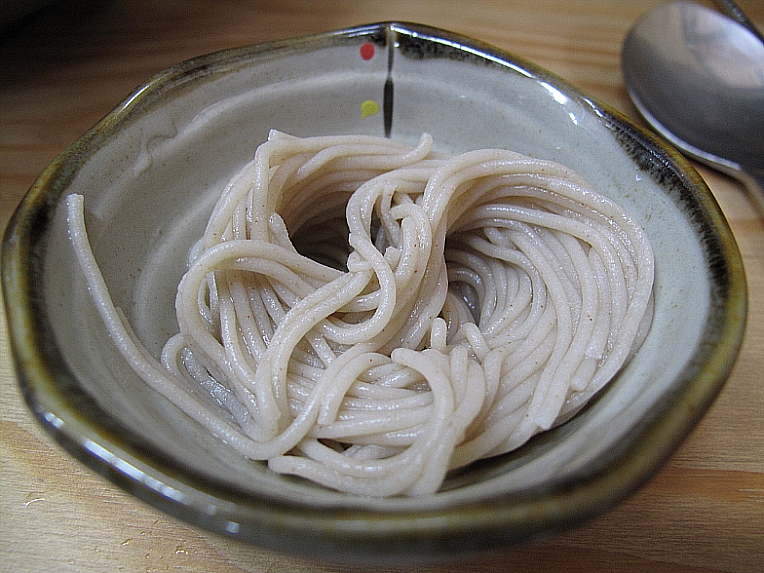 100% 순메밀 막국수를 맛볼수있는  해운대 면옥향천 .......