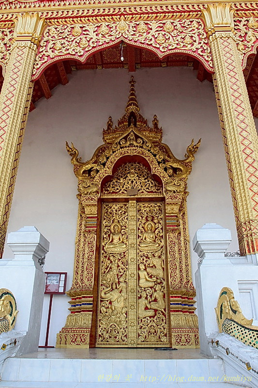 왓 농사원(Vat Nong Sikhounmuang)-2-한강의 꽃