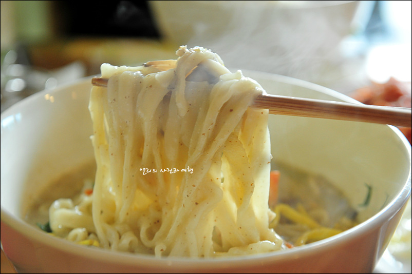 탐스칼국수 이미지