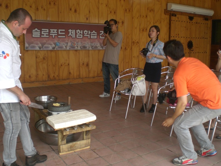 더블클릭을 하시면 이미지를 수정할 수 있습니다