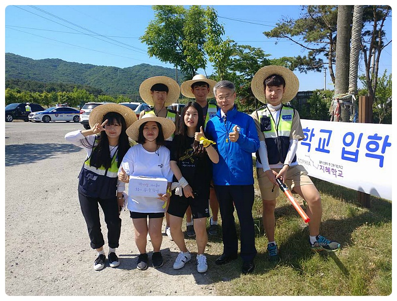 2304B43E595E1B8B0258BF