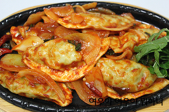 만두랑 닭갈비랑 이미지