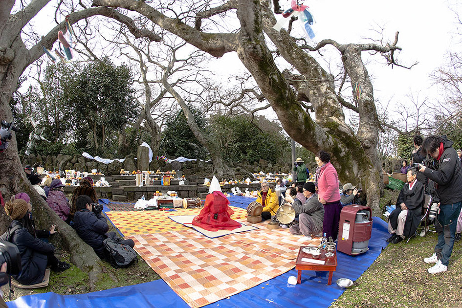 **당신(堂神)에게 새해 인사를~~>와흘리 본향당<