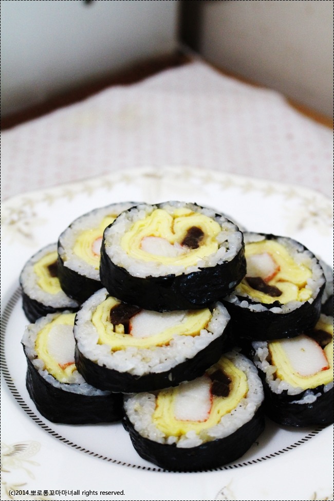 돌돌말이김밥 이미지