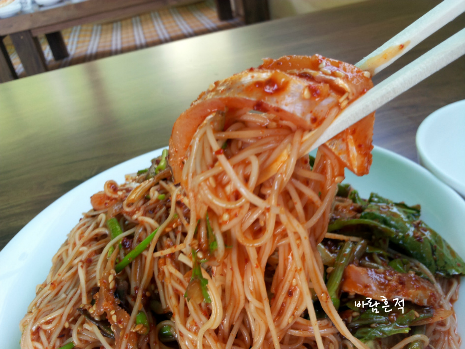 5~6월에만 맛볼수 있는 최고의 국수는?  봄 손님 웅어로 요리한 부드러운 웅어회국수 !