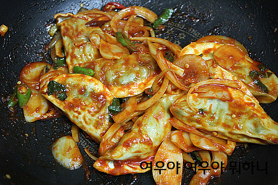 만두랑 닭갈비랑 이미지