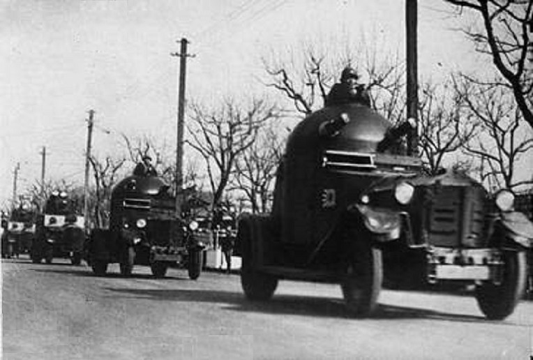 상하이 침략 일본 해군 육전대의 빅커스 M25 장갑차  Japanese Special Naval Landing force Vickers Crossley M25 Armoured Car invade Shanghai