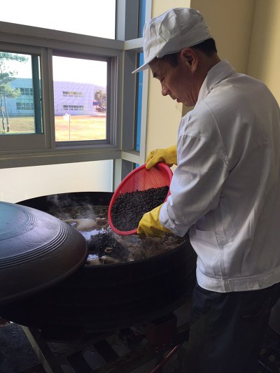 유황오리(엑기스)진액 진실된 마음으로 정성껏 달였습니다.