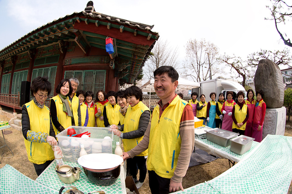 [제1회 경주 문화 예술인 한마음 큰잔치] 경주 예술인 문화인이 함께하는 잔치 마당에 디사협 경주지회가 함께하다 / 토함