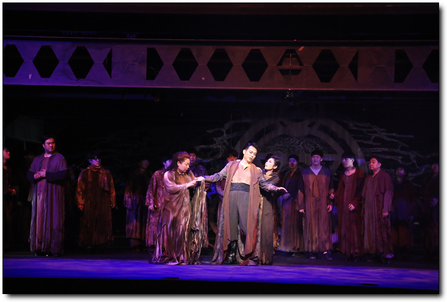 대한민국 오페라 페스티벌 개막무대를 장식한 라벨라 오페라단의 <가면무도회>